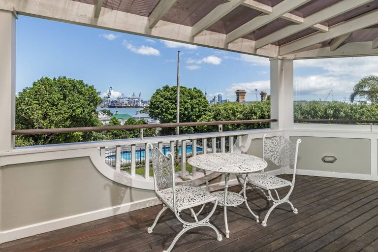 Photo of property in 55 Clarence Street, Devonport, Auckland, 0624