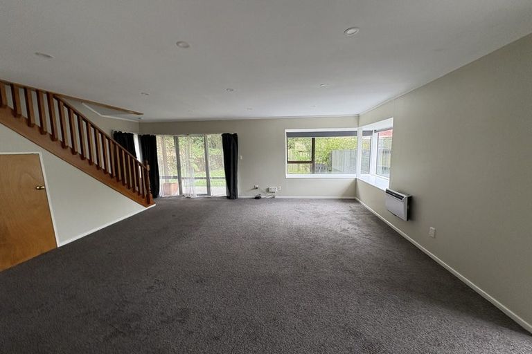Photo of property in 6 Flinders Place, Johnsonville, Wellington, 6037