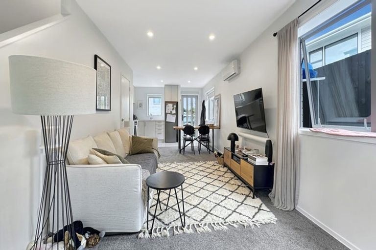 Photo of property in 7/24 Kelwyn Road, Kelston, Auckland, 0602