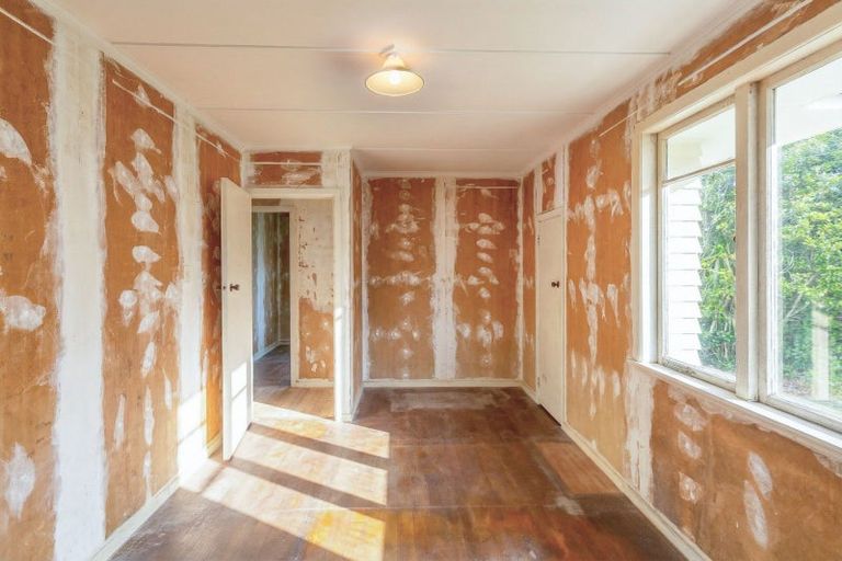 Photo of property in 14 Udy Street, Greytown, 5712