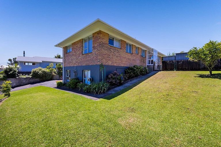 Photo of property in 2/39 Awanui Street, Merrilands, New Plymouth, 4312