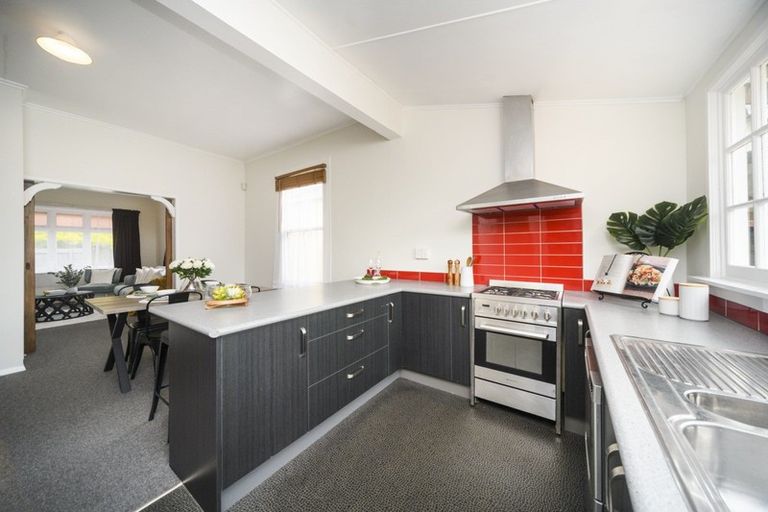 Photo of property in 375 College Street, Hokowhitu, Palmerston North, 4410