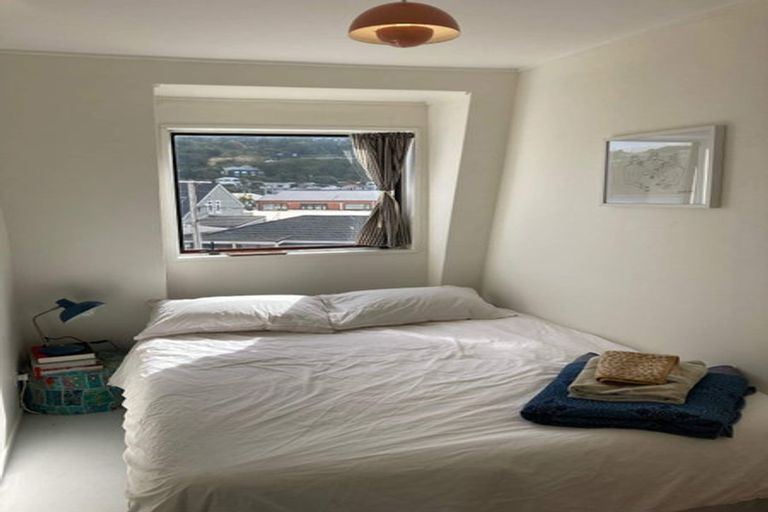 Photo of property in 3/100 Lyall Parade, Lyall Bay, Wellington, 6022