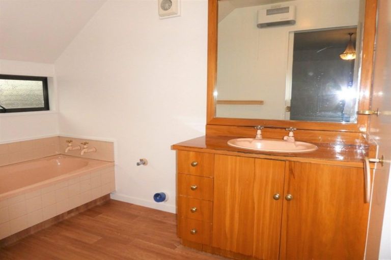 Photo of property in 2/27 Darvel Street, Riccarton, Christchurch, 8011