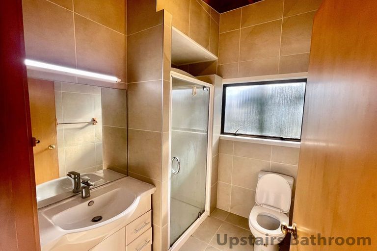 Photo of property in 1/13 Target Road, Totara Vale, Auckland, 0629