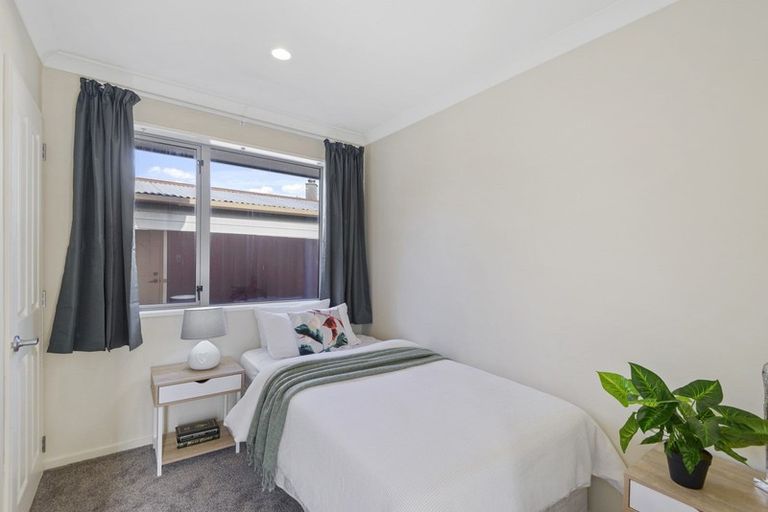 Photo of property in 4/335 Main South Road, Hornby, Christchurch, 8042