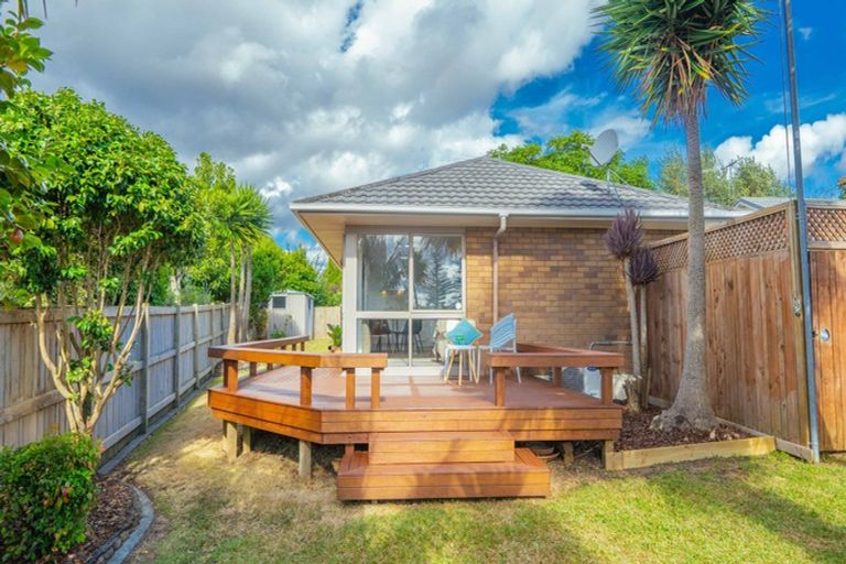 Photo of property in 1/16 Fieldstone Court, Northpark, Auckland, 2013