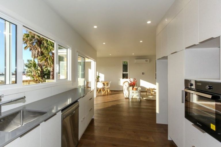 Photo of property in 125 Pendarves Street, New Plymouth, 4312