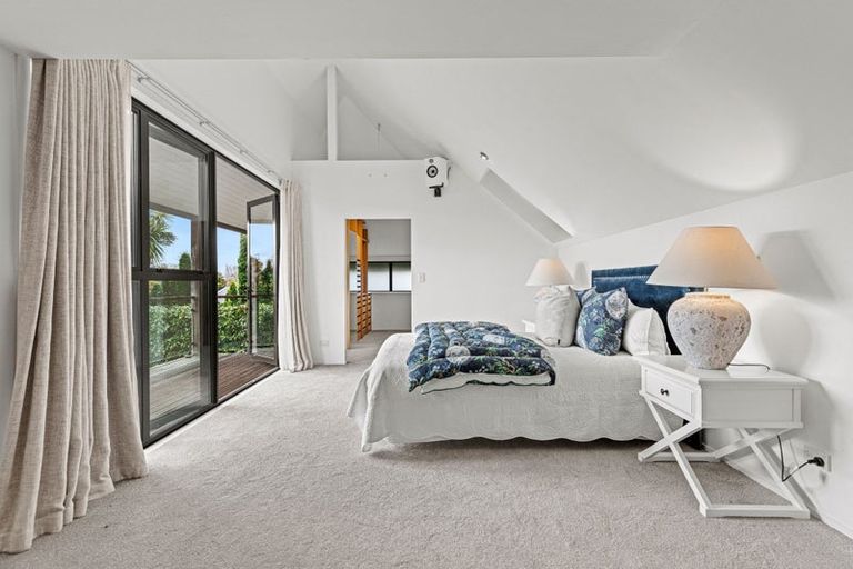 Photo of property in 3 Merivale Lane, Merivale, Christchurch, 8014