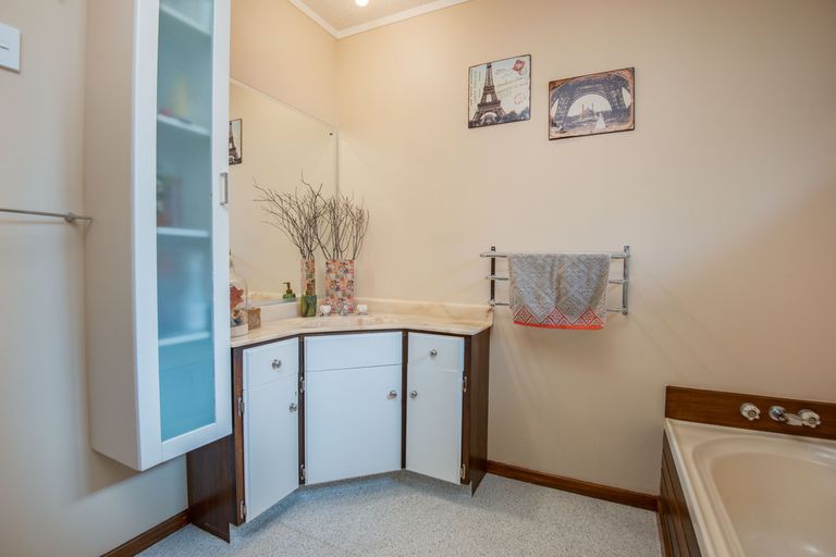 Photo of property in 11 Mcfadden Drive, Mosgiel, 9024