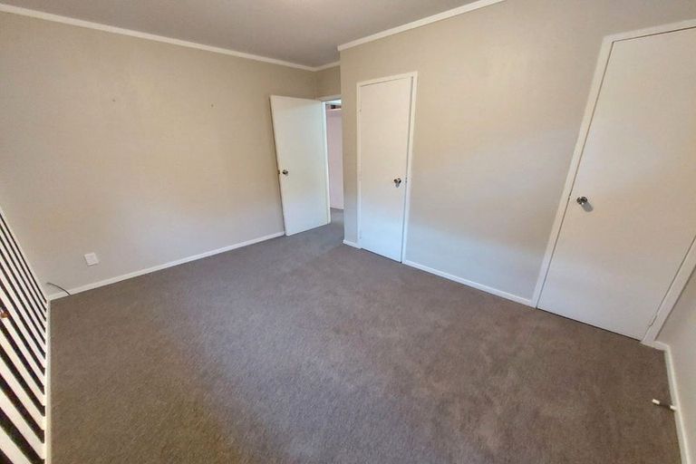 Photo of property in 2a Korotaha Terrace, Rothesay Bay, Auckland, 0630