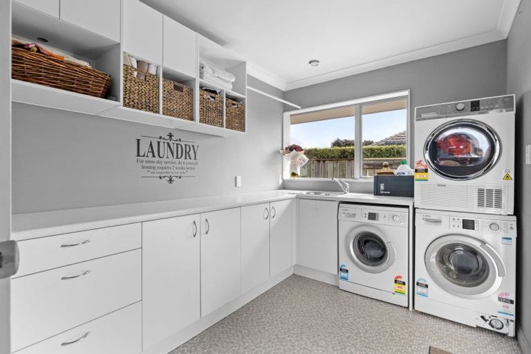 Photo of property in 21 Liberty Grove, Kelvin Grove, Palmerston North, 4414