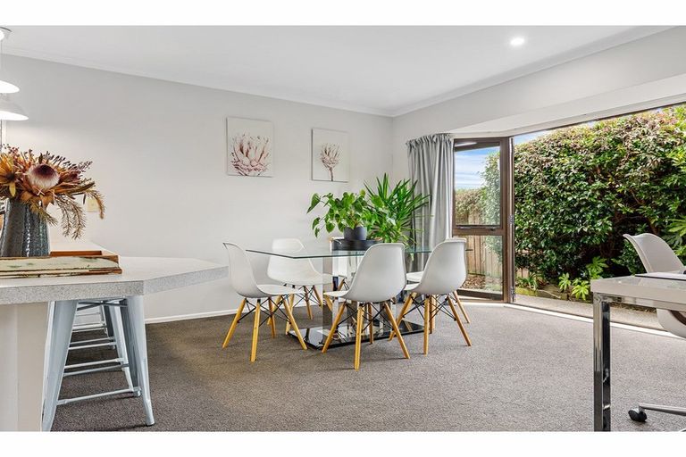 Photo of property in 61 Lowry Avenue, Redwood, Christchurch, 8051