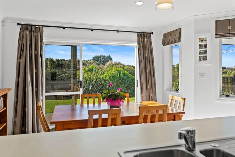 Photo of property in 95 Oriental Parade, Papamoa Beach, Papamoa, 3118