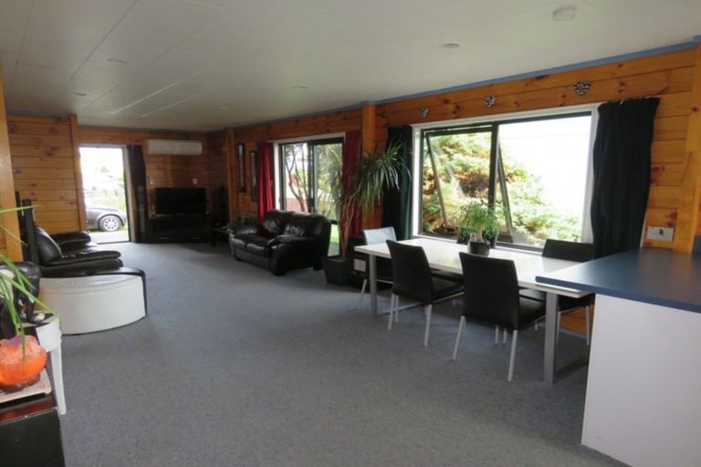 Photo of property in 23 Coates Street, Westport, 7825