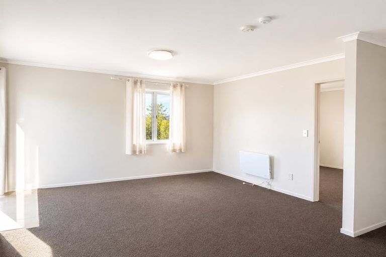 Photo of property in 2/1 Wallson Crescent, Wiri, Auckland, 2104