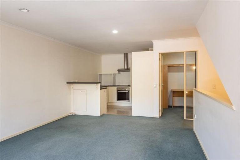 Photo of property in 19 Ballantrae Place, Thorndon, Wellington, 6011