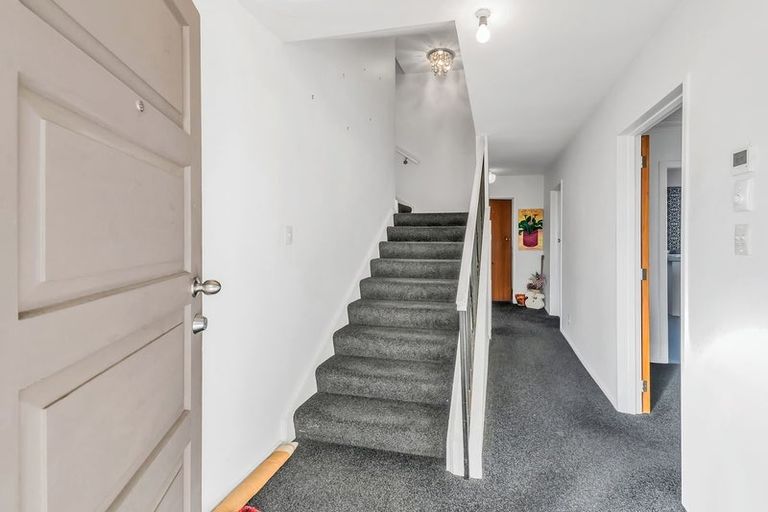 Photo of property in 2/20 Penwood Street, Russley, Christchurch, 8042