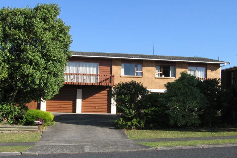 Photo of property in 141 Stapleford Crescent, Browns Bay, Auckland, 0630