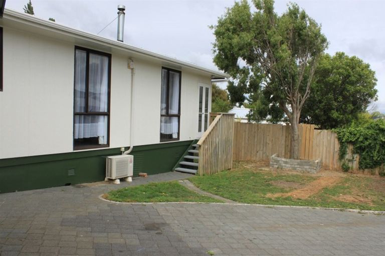 Photo of property in 9a Mcmanaway Grove, Stokes Valley, Lower Hutt, 5019