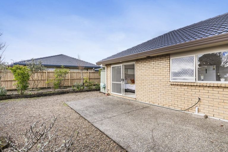 Photo of property in 2 Marlon Lane, East Tamaki, Auckland, 2016