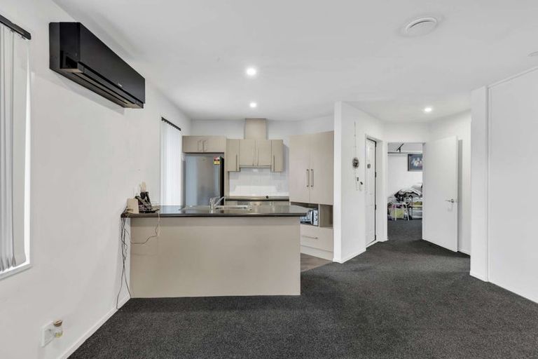 Photo of property in 1/123 Sawyers Arms Road, Northcote, Christchurch, 8052