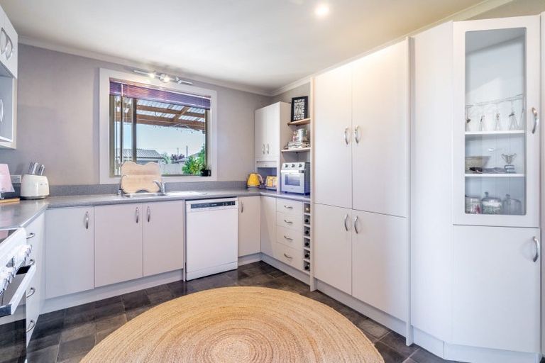 Photo of property in 20 Queen Street, Winton, 9720