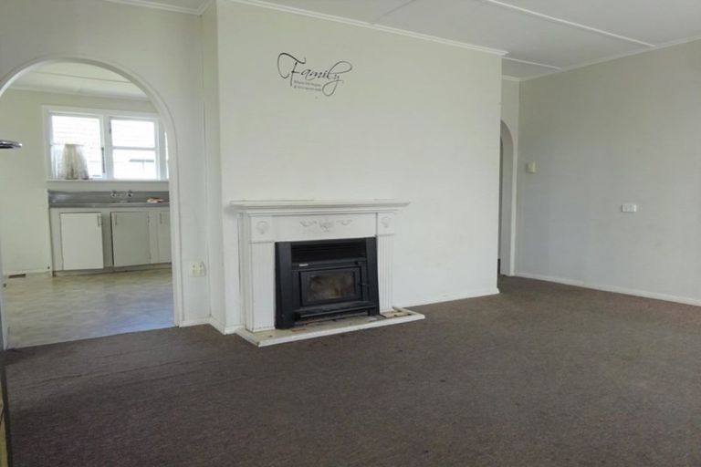 Photo of property in 19 Easton Street, Foxton, 4814
