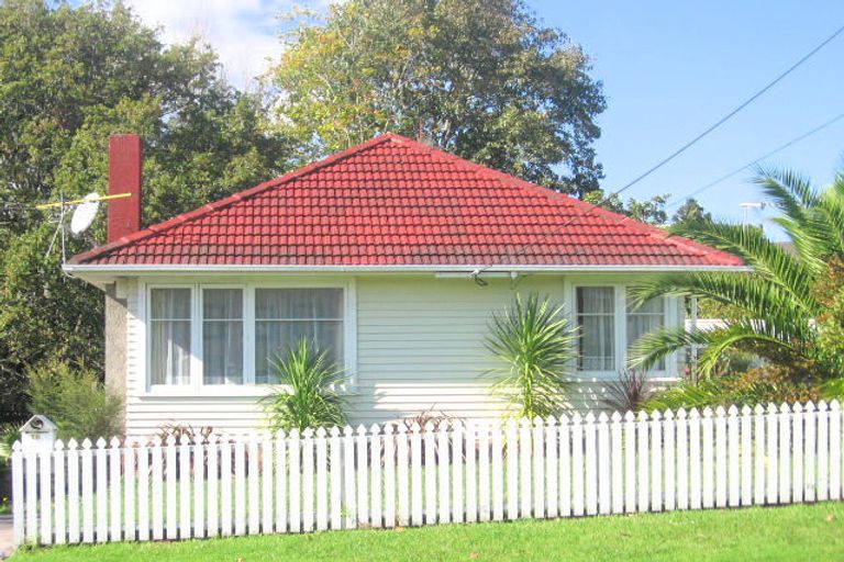 Photo of property in 19 Wilsher Crescent, Henderson, Auckland, 0612