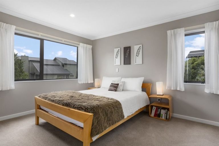 Photo of property in 5 Kahurangi Heights, Aotea, Porirua, 5024