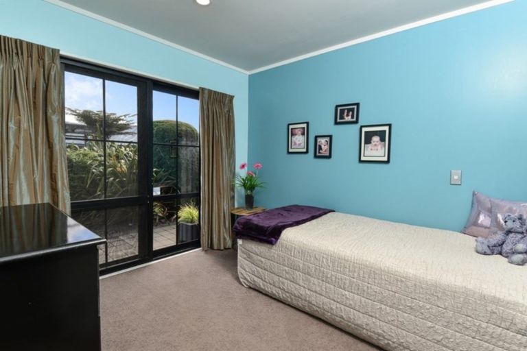 Photo of property in 83 Sandwich Road, St Andrews, Hamilton, 3200