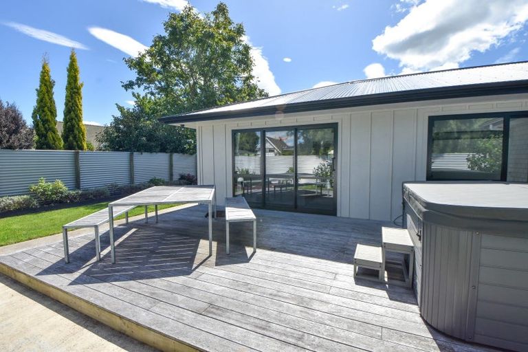 Photo of property in 11 Austin Reid Avenue, Carterton, 5713