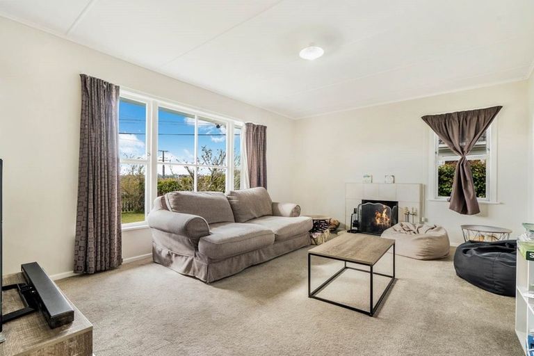 Photo of property in 54 Matipo Road, Te Atatu Peninsula, Auckland, 0610