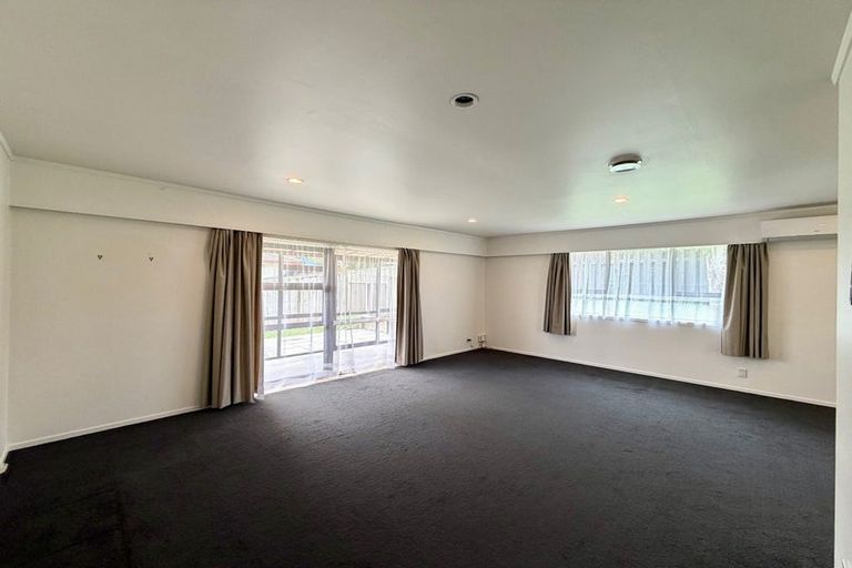 Photo of property in 1/28 Birman Close, Half Moon Bay, Auckland, 2012