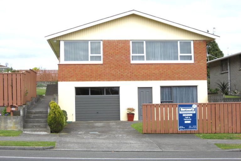Photo of property in 11 Cumberland Street, Merrilands, New Plymouth, 4312
