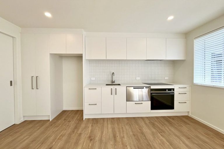 Photo of property in 2/23 Woodville Street, Edgeware, Christchurch, 8013