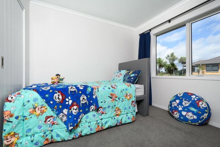 Photo of property in 11 Gavinike Place, Waimauku, 0812