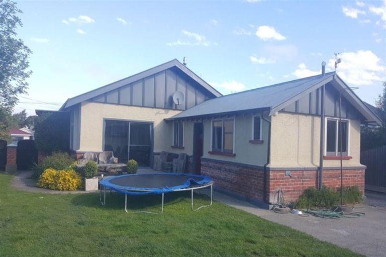 Photo of property in 14 Herbert Street, Waimate, 7924