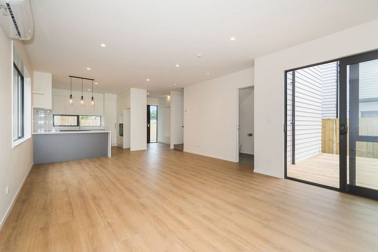 Photo of property in 71 Salamanca Road, Sunnynook, Auckland, 0620