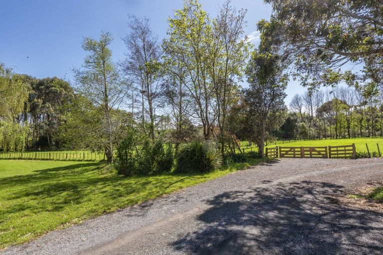 Photo of property in 15 Hadfield Road, Peka Peka, 5391