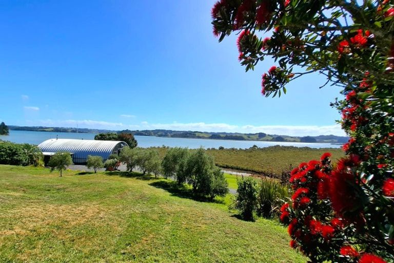 Photo of property in 68 Goodall Road, Snells Beach, 0920