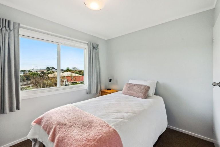 Photo of property in 9 Ross Grove, Paraparaumu, 5032