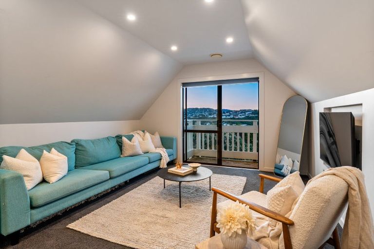 Photo of property in 147 Seatoun Heights Road, Miramar, Wellington, 6022