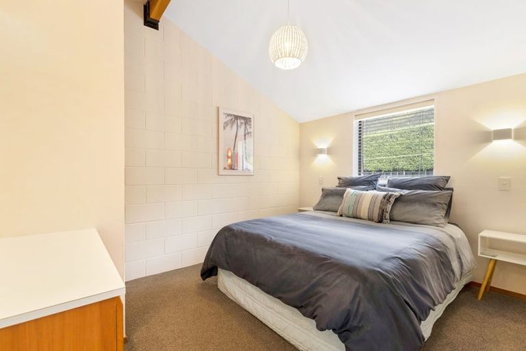 Photo of property in 1992 Queen Charlotte Drive, Momorangi Bay, Picton, 7281