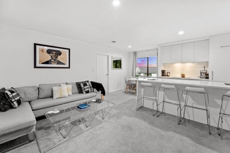 Photo of property in 2/2 Crosby Road, West Harbour, Auckland, 0618