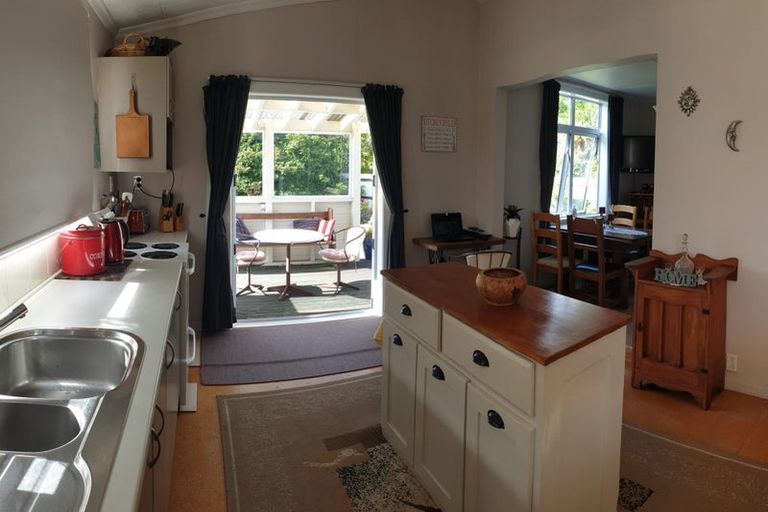 Photo of property in 28 Victory Street, Reefton, 7830