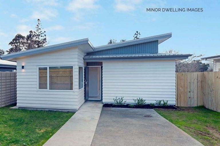 Photo of property in 398 Main Road, Huapai, Kumeu, 0810