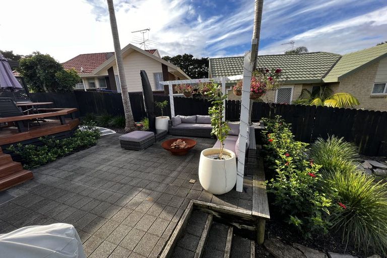 Photo of property in 55 The Glade South, Pukekohe, 2120