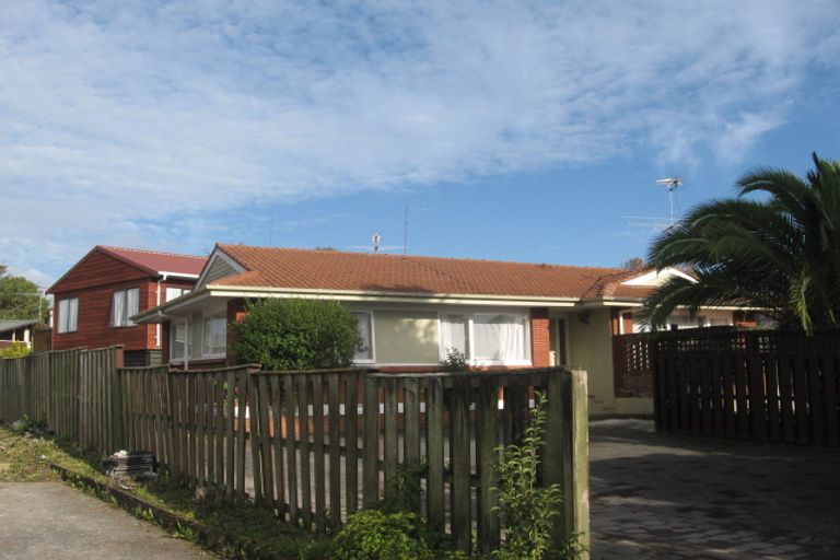 Photo of property in 2/67 Cascades Road, Pakuranga Heights, Auckland, 2010