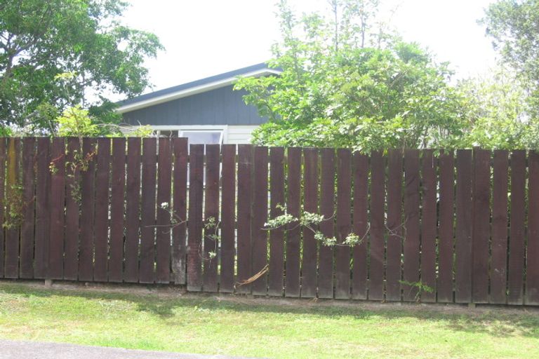 Photo of property in 2/25 Margaret Place, Milford, Auckland, 0620